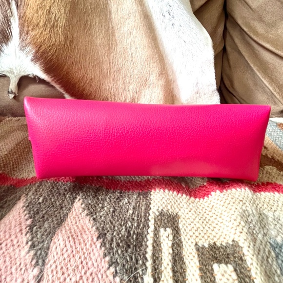 🆕 🎉 lancôme • hot pink cosmetic case pouch with gold zippers - Picture 9 of 12